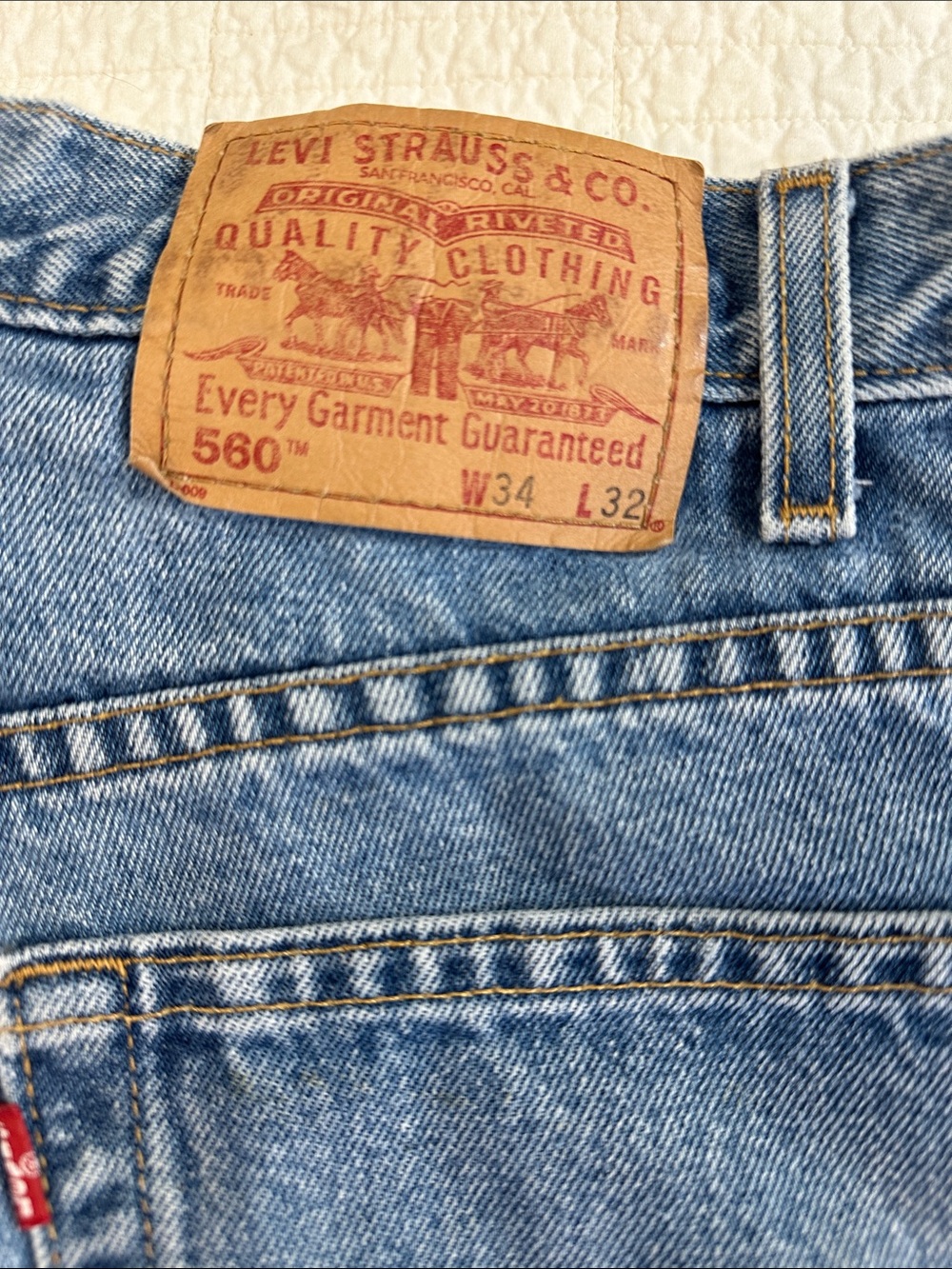 Men's Levi's 560 jeans size 34x32 Comfort Fit Discontinued Rare - Picture 3 of 6